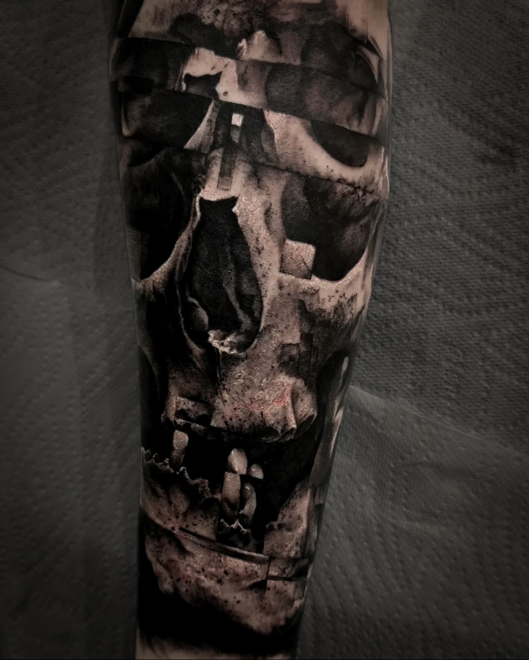 Skull Forearm